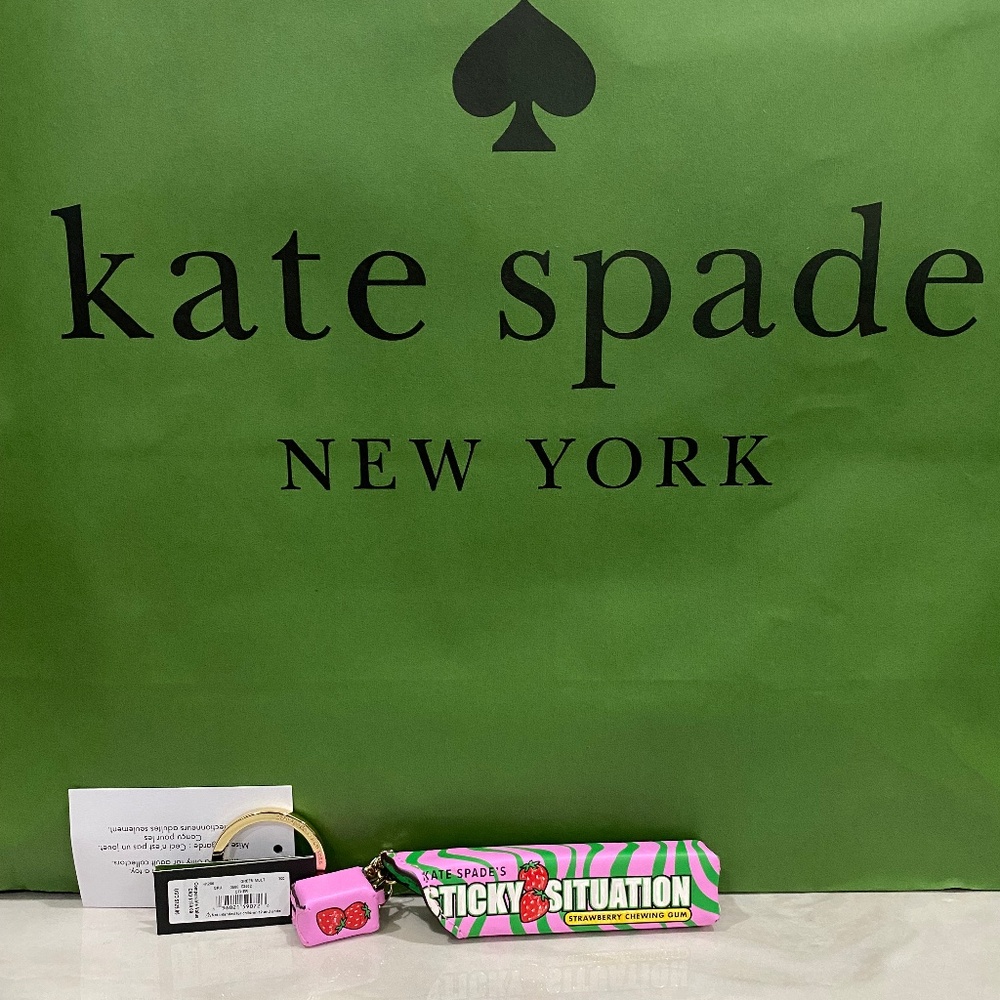 Kate Spade treat yourself bubble gum bag charm - Picture 5 of 10
